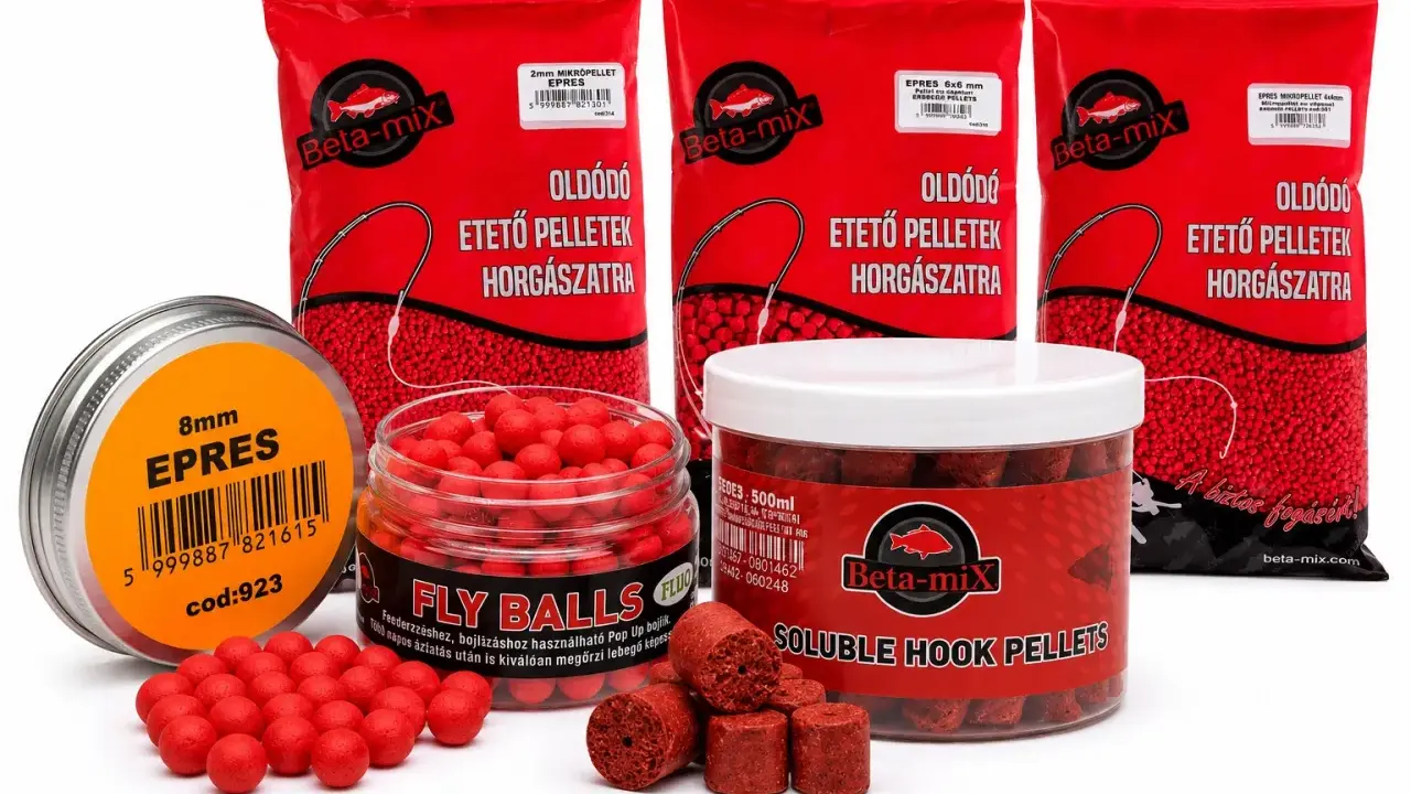 Na co biorą karpie w stawie? Zestaw przynęt wędkarskich Beta-mix: kulki proteinowe, pellet haczykowy i mikropellet.