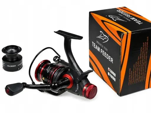 Nowy kołowrotek sumowy Team Feeder FR-3000 z zapasową szpulą i pudełkiem. Idealny do połowu sumów.