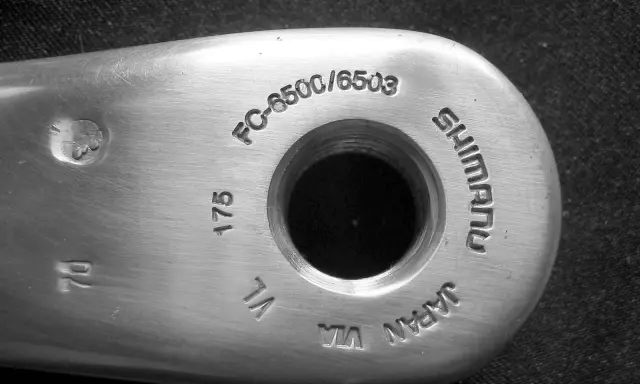 Oznaczenia kołowrotków Shimano: FC-6500/6503, 175, VL, VIA, JAPAN.